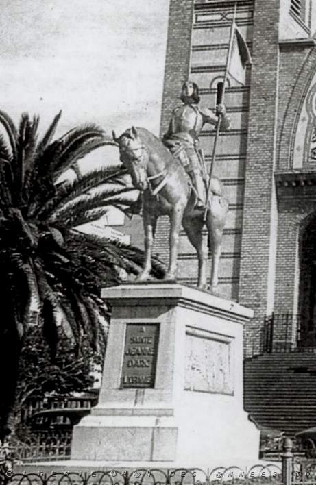 CA c- 02- Statue Jeanne d' Arc.jpg